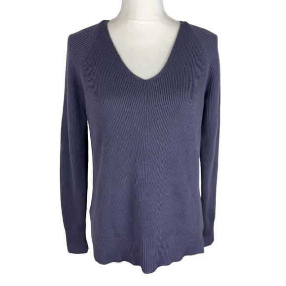 Athleta Hanover Refined V-Neck Pullover Sweater Dusk Violet Merino Wool Size XS - Picture 3 of 8